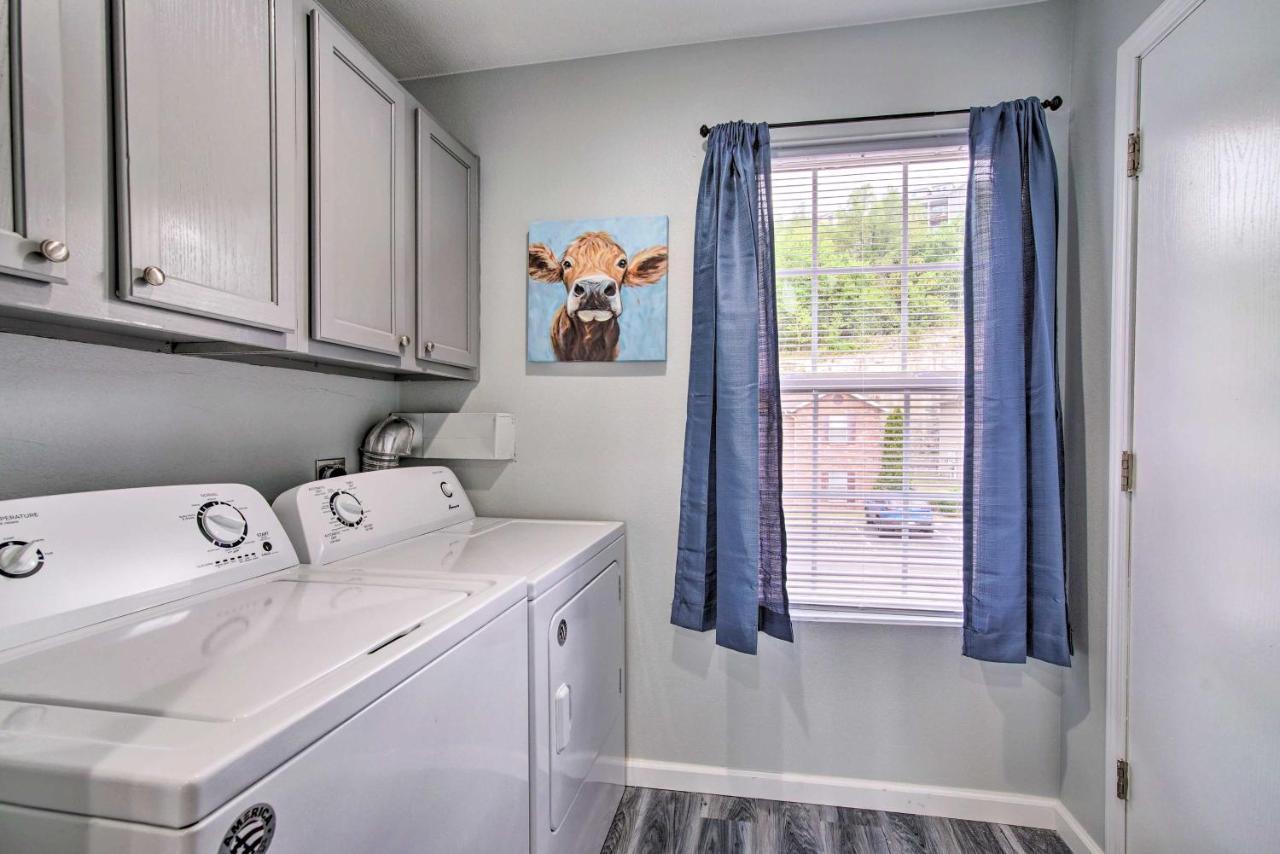 Cozy Branson Condo With Balcony And Mountain Views Eksteriør billede