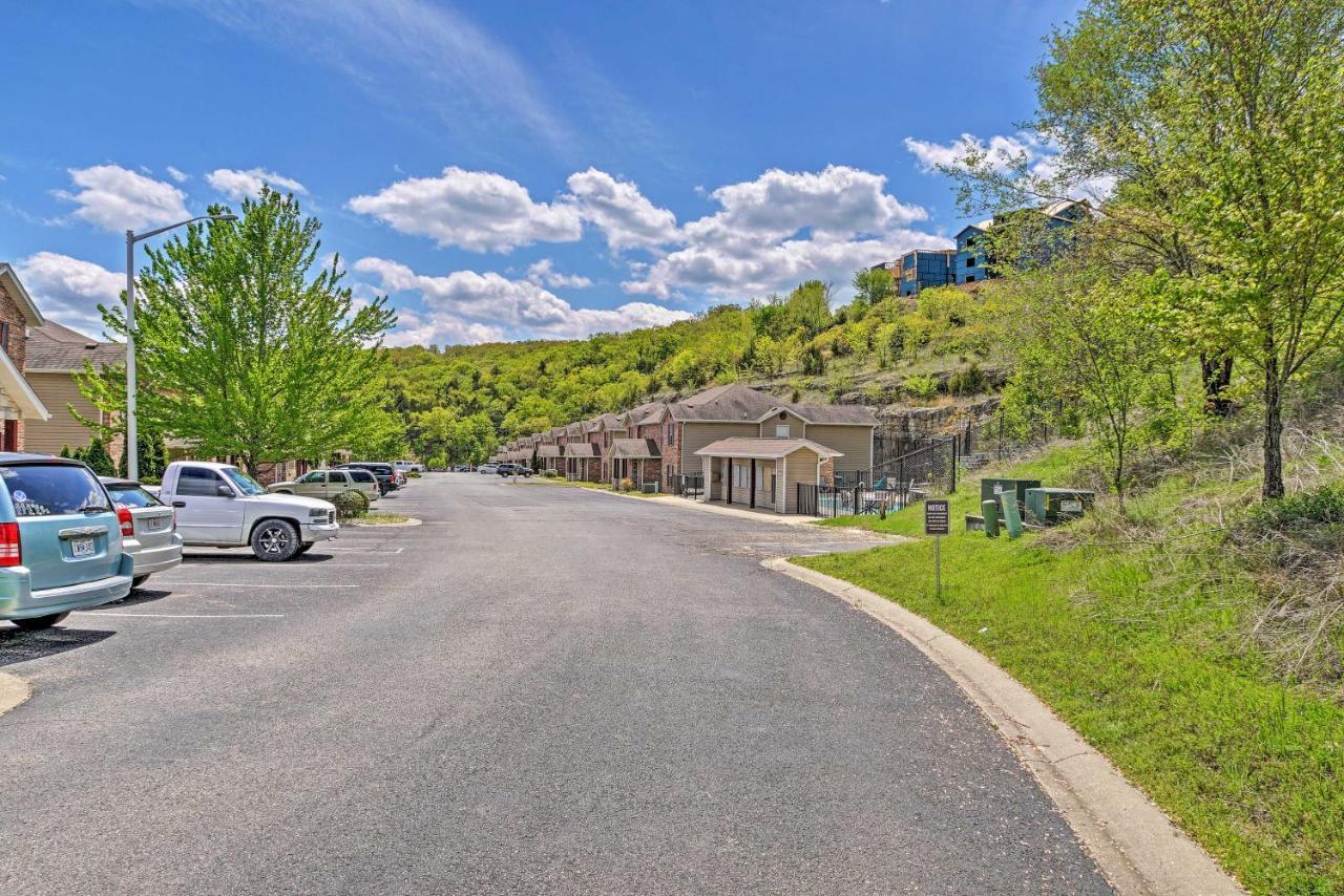 Cozy Branson Condo With Balcony And Mountain Views Eksteriør billede